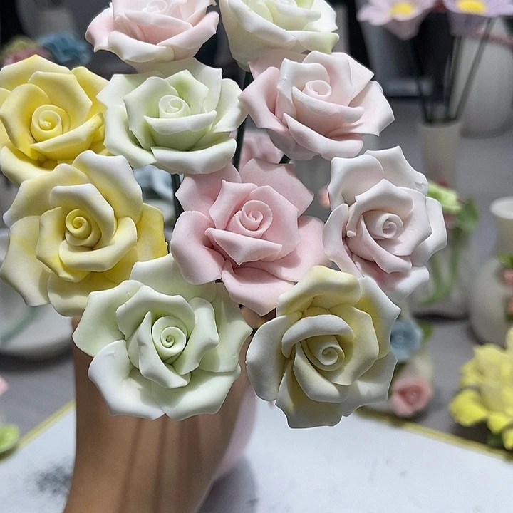 陶瓷纯手工捏花设计