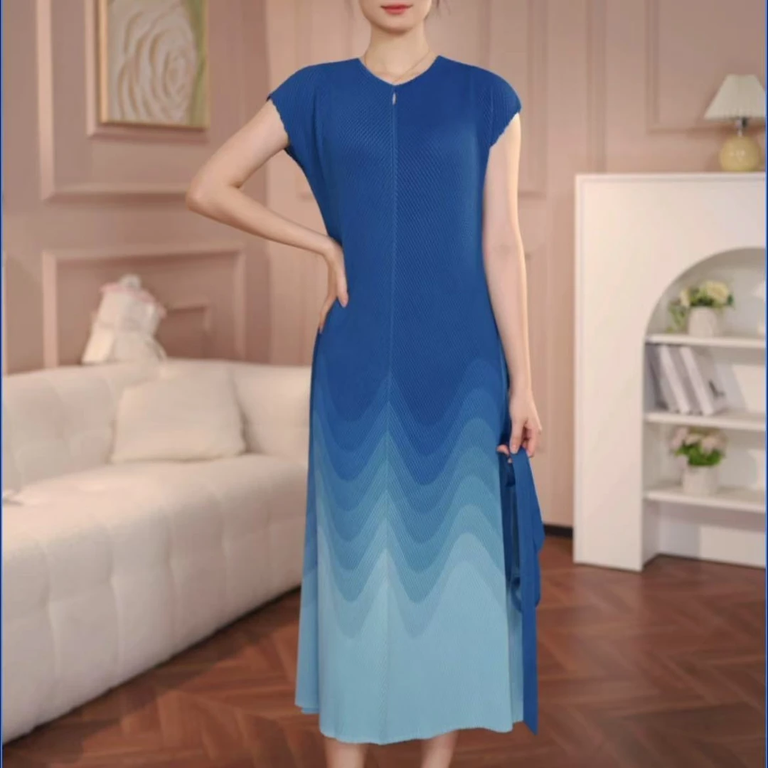 褶皱三宅气质2025优雅显瘦收腰法式夏季中国风中长款妈妈装连衣裙