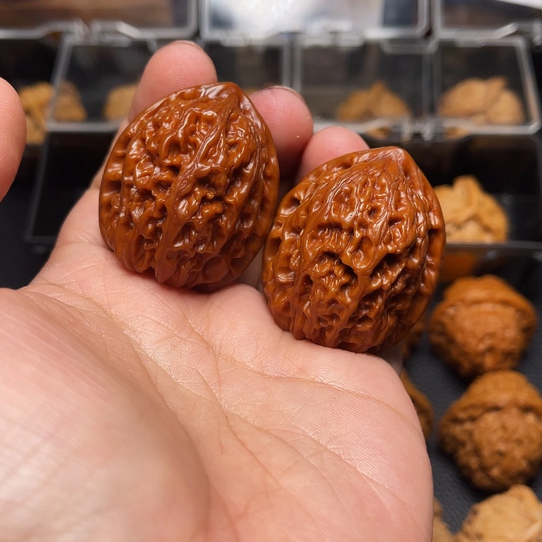 文玩核桃把件35做旧老鸡心