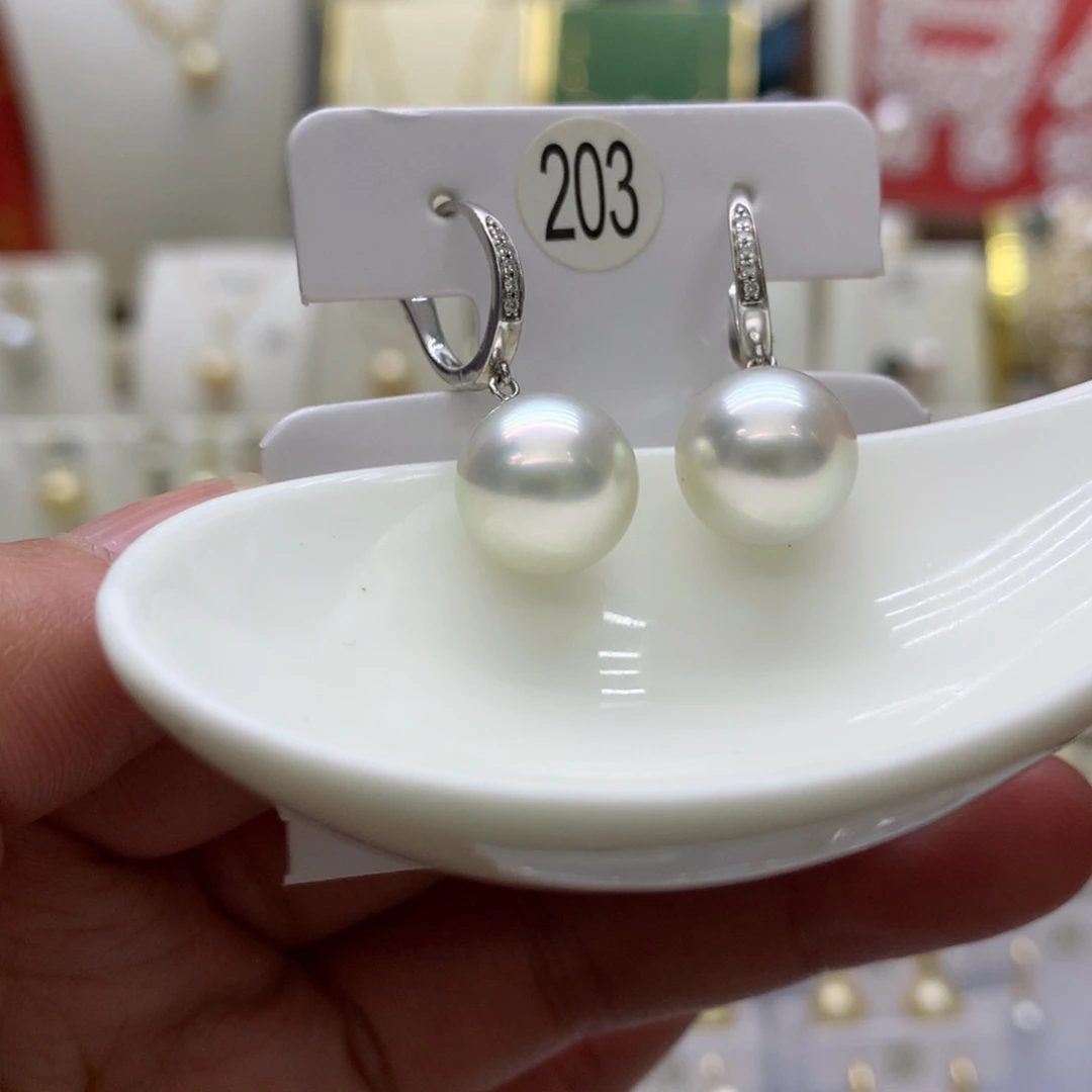 18K金镶嵌耳饰海水珍珠