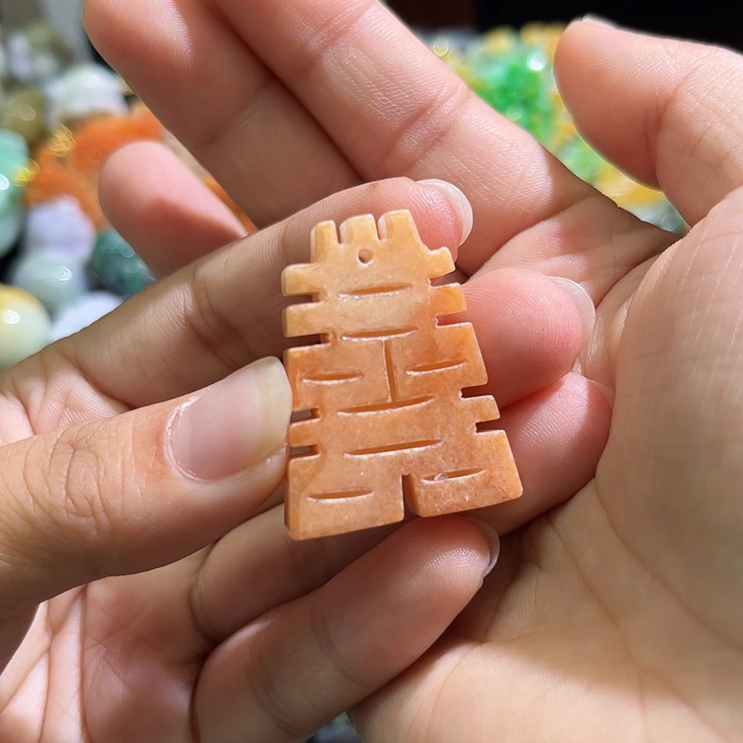 翡翠未镶嵌颈饰待编织