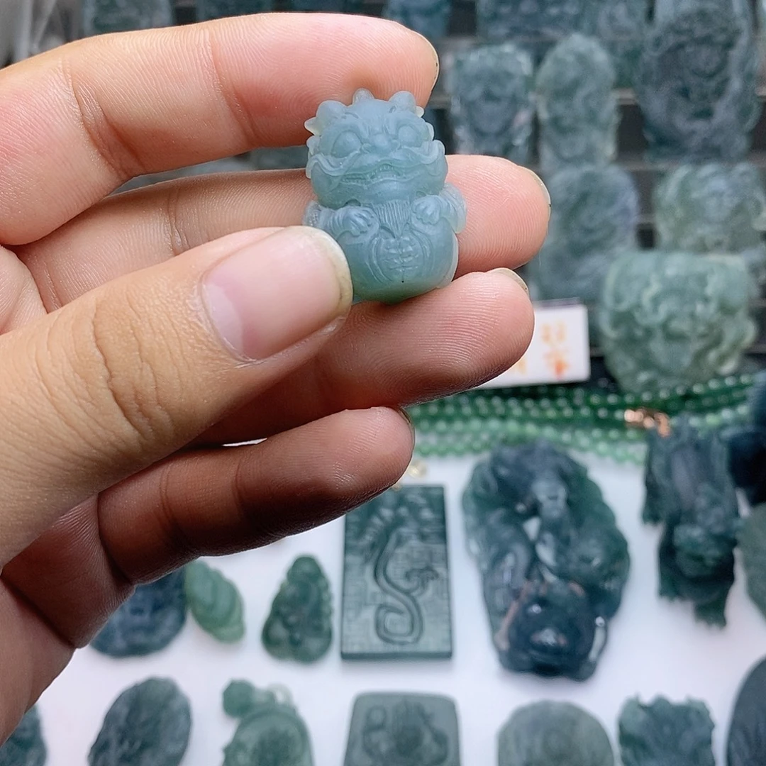 未镶嵌定制翡翠龙宝宝