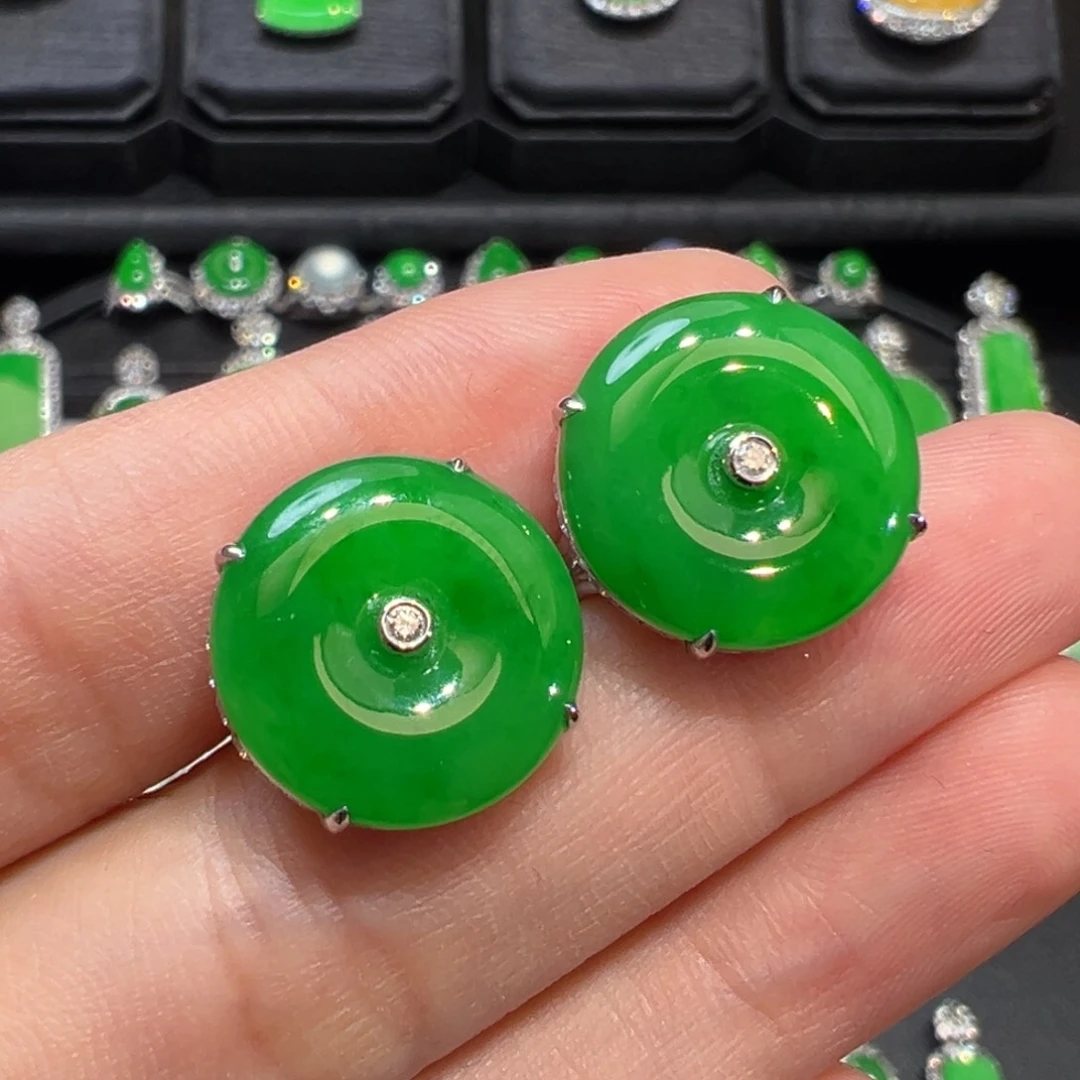 S***_翡翠18K金镶嵌耳饰收到货48小时鉴赏期