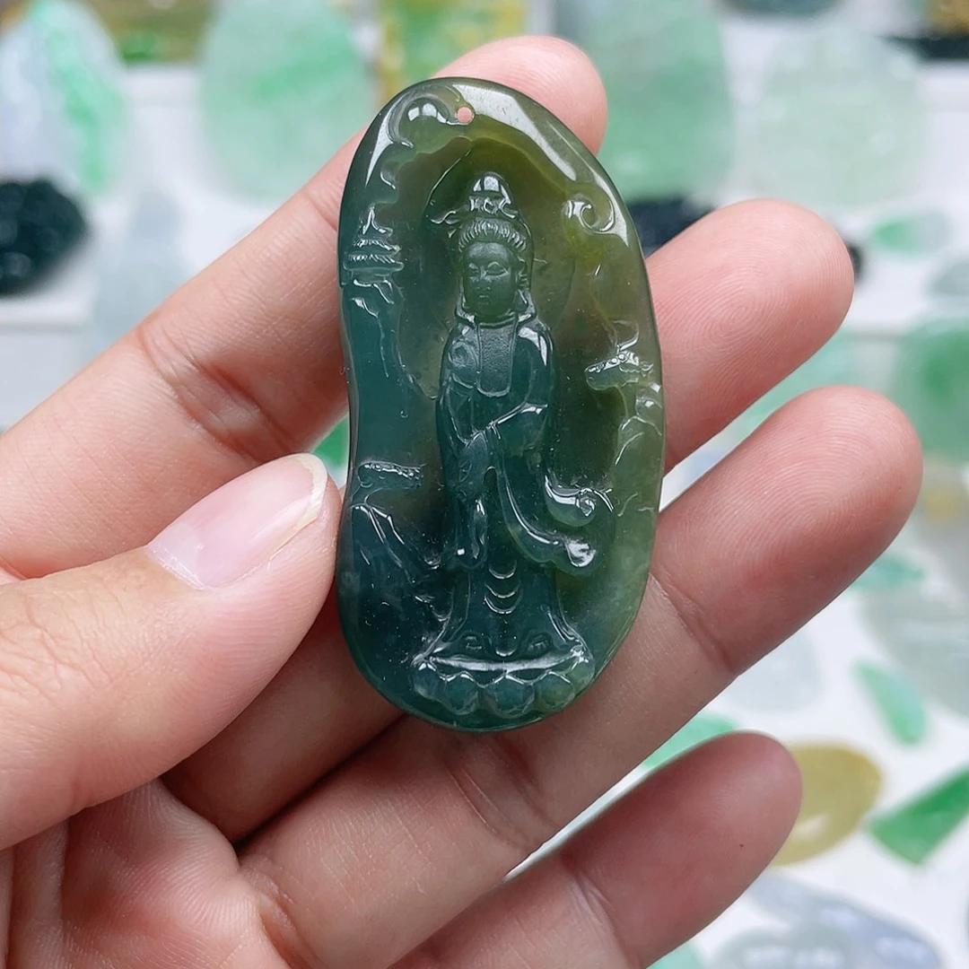 翡翠颈饰未镶嵌观音