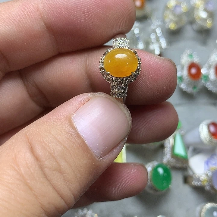 定制翡翠未镶嵌戒指