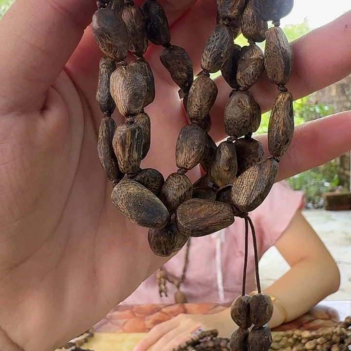 沉香手串沉水级树丁醇化老料24克