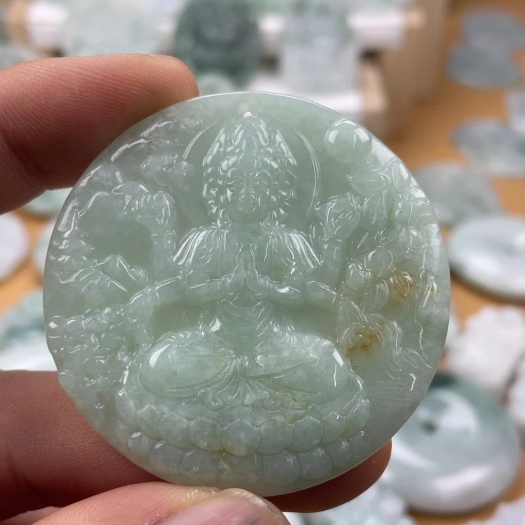 翡翠未镶嵌颈饰千手