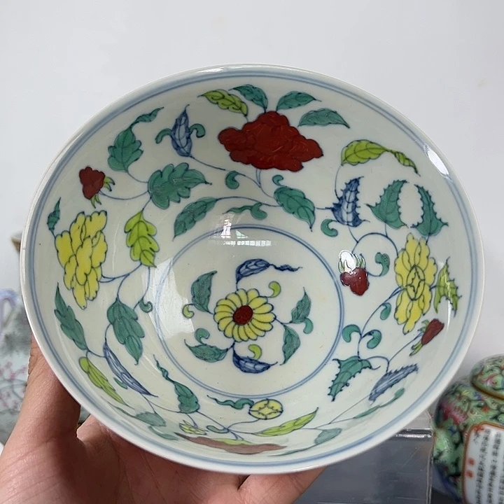 碗斗彩花卉纹陶瓷碗