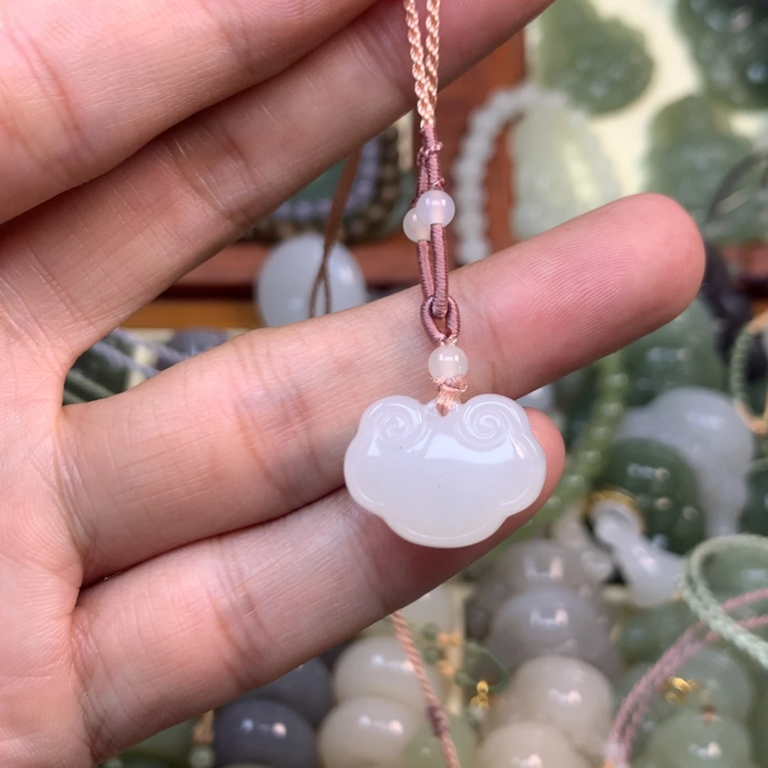 【闪购商品】颈饰未镶嵌和田玉