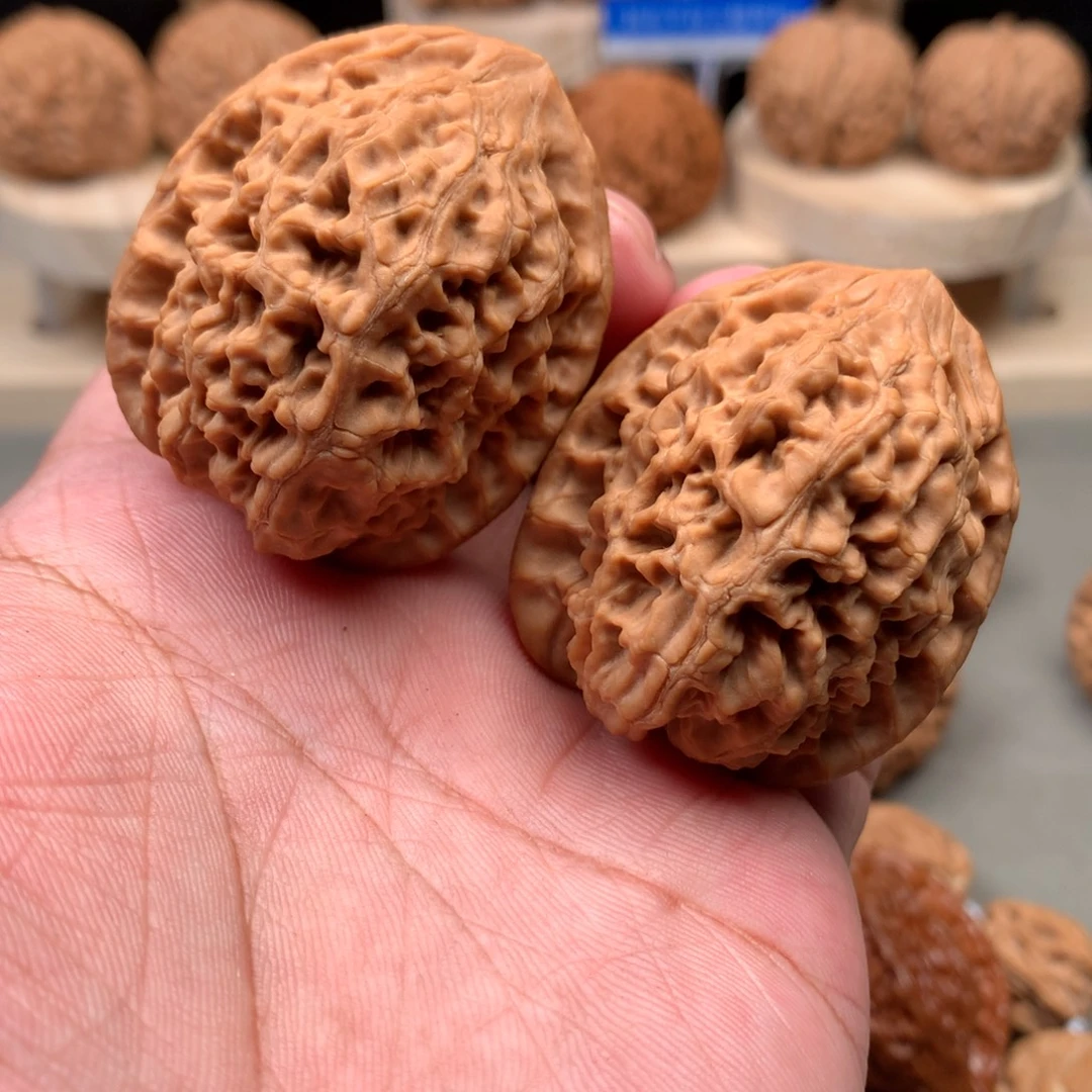 文玩核桃吊坠野生降魔杵