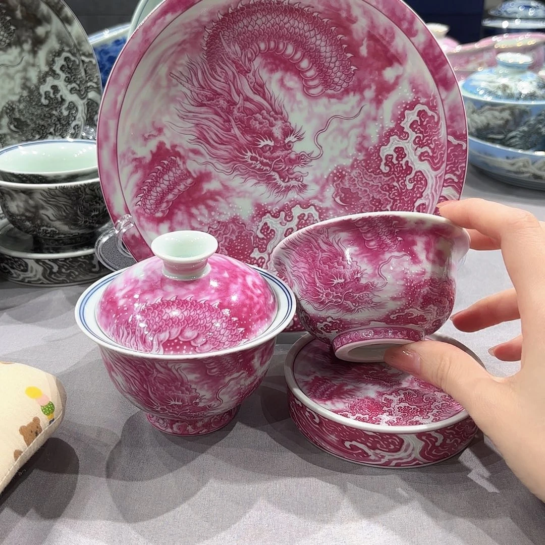 瓷片景德镇瓷器精品陈列