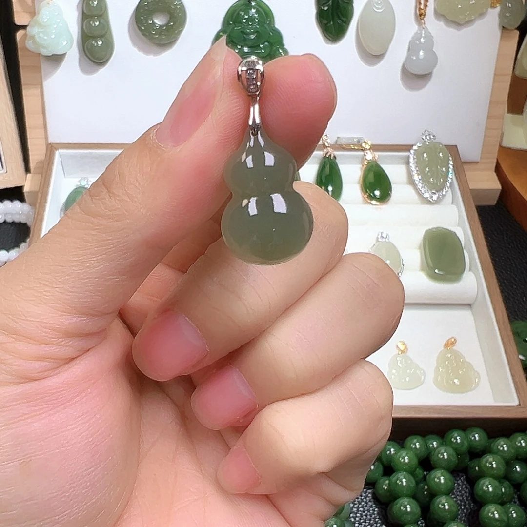 颈饰银S925镶嵌和田玉