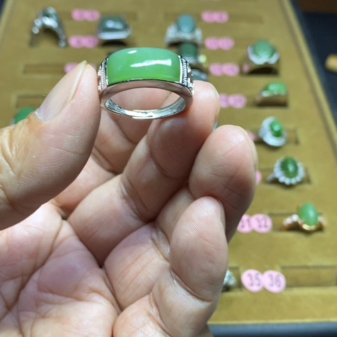 和田玉未镶嵌戒指