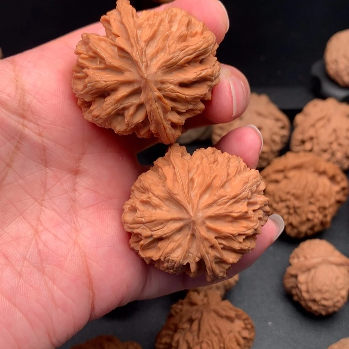 用***9文玩核桃吊坠狮子头