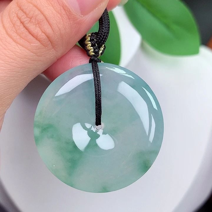颈饰未镶嵌翡翠平安扣 35x6.1mm