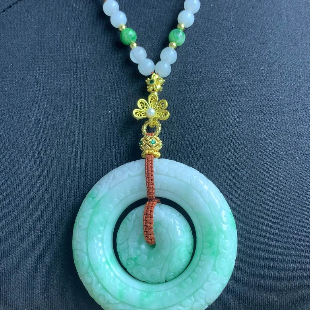 翡翠颈饰未镶嵌翡翠