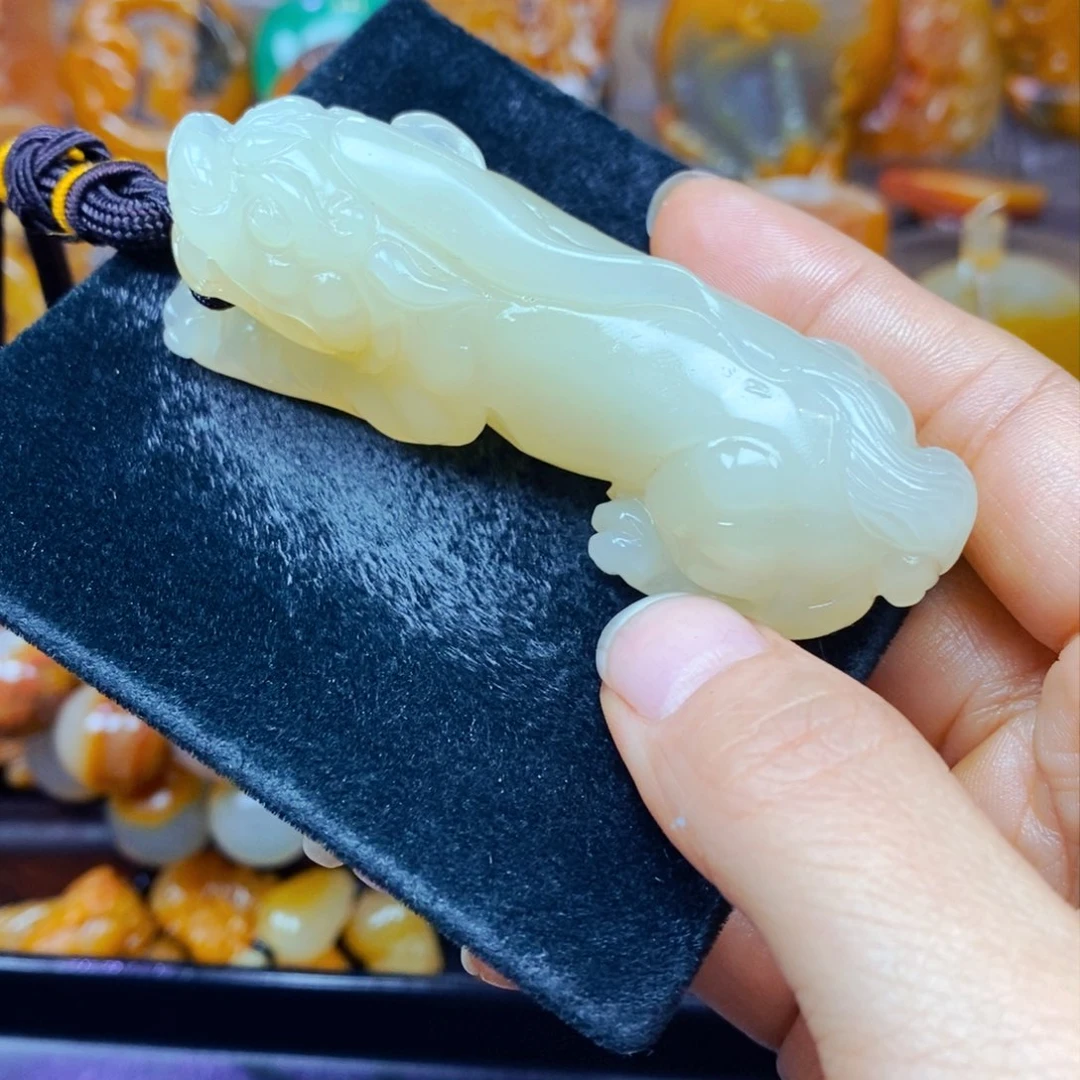 未镶嵌石英质玉（黄龙玉）吊坠(不含链)