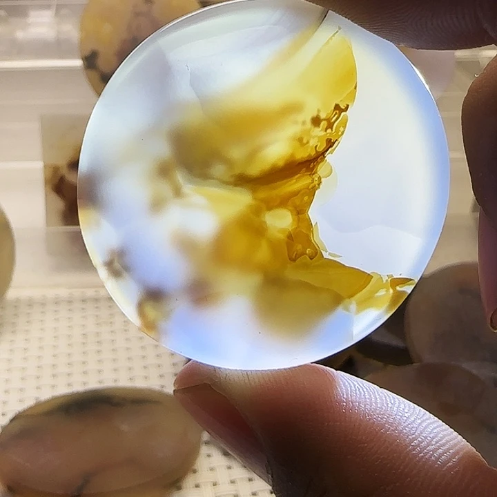 玛瑙/玉髓未镶嵌珠宝奇石