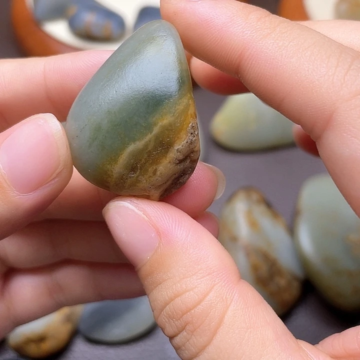 和田玉未镶嵌颈饰6