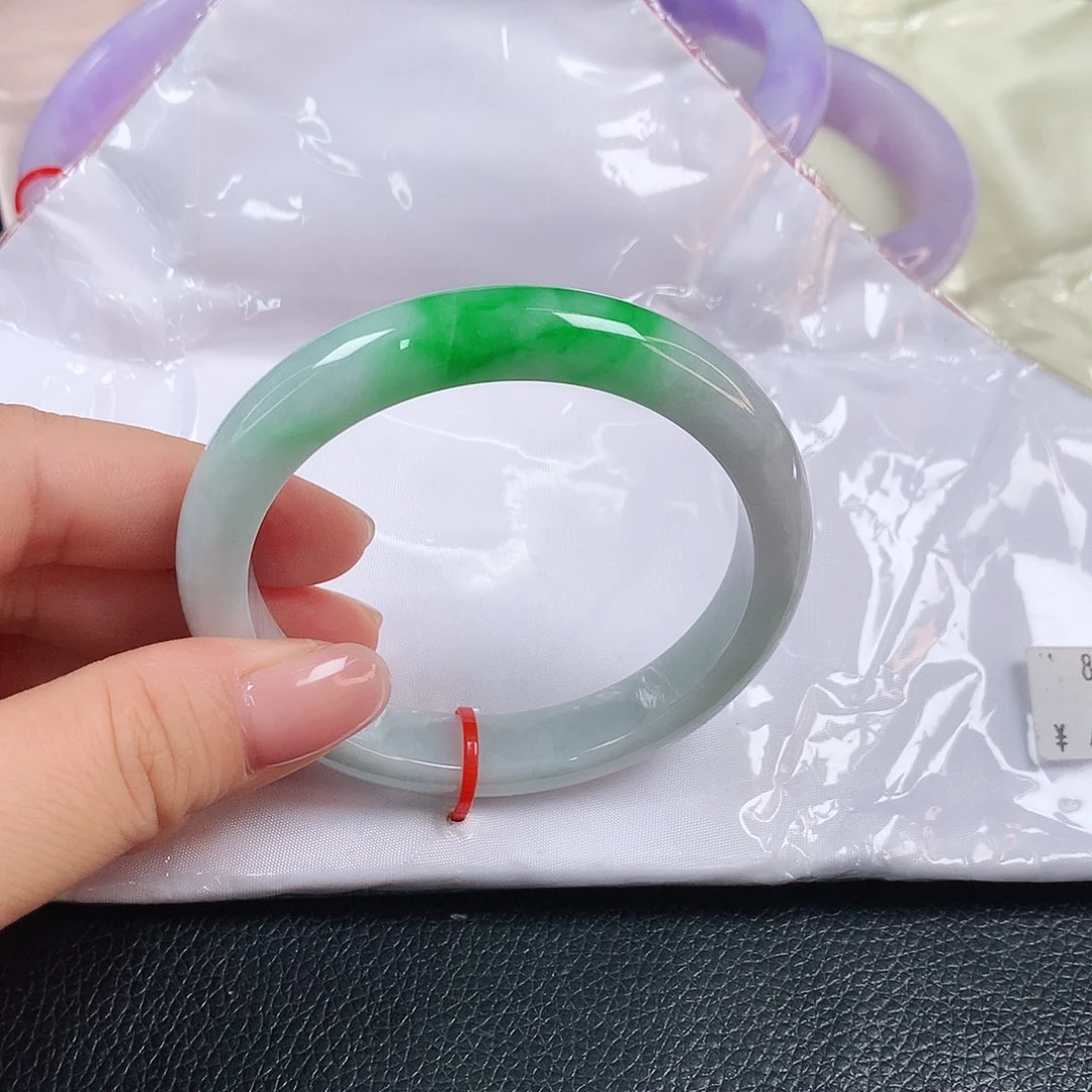 翡翠手镯未镶嵌8178cv b n n