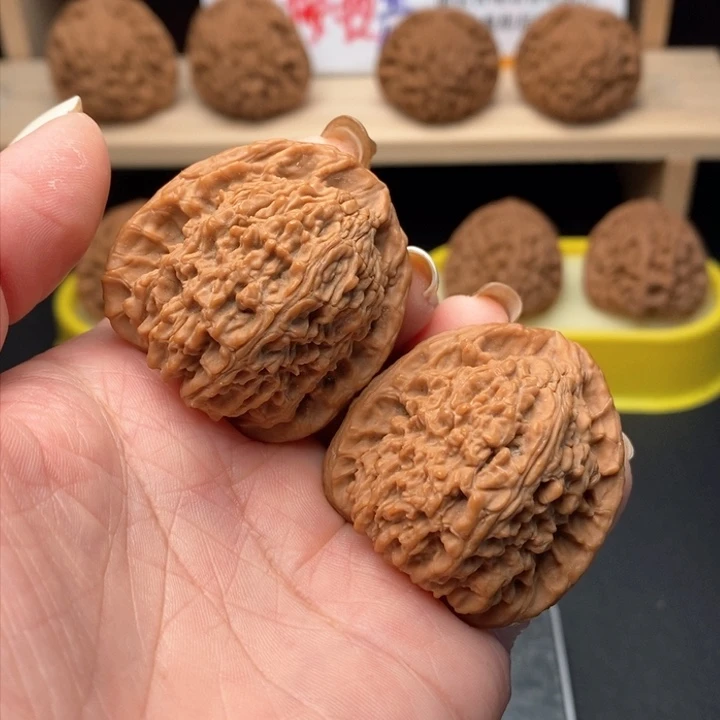 文玩核桃吊坠四****海拉丝纹南疆0382