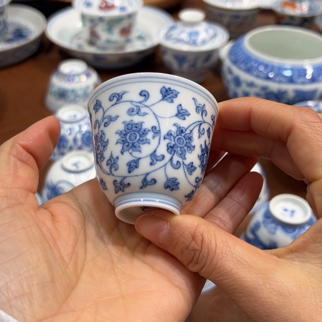 青花缠枝闻香杯60毫升