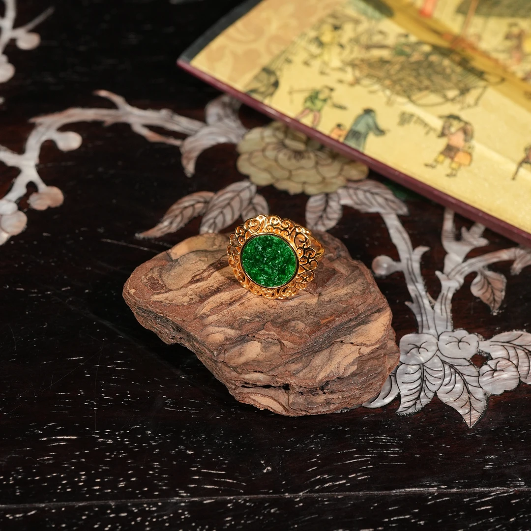 3.2香港王老板-翡翠a货镶嵌戒指多样性发一1s356