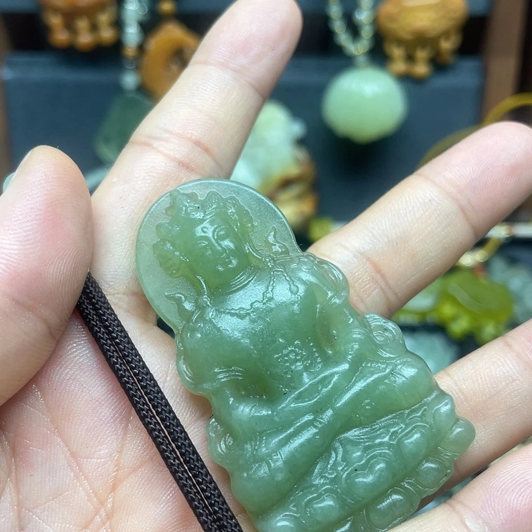 未镶嵌蛇纹石玉颈饰