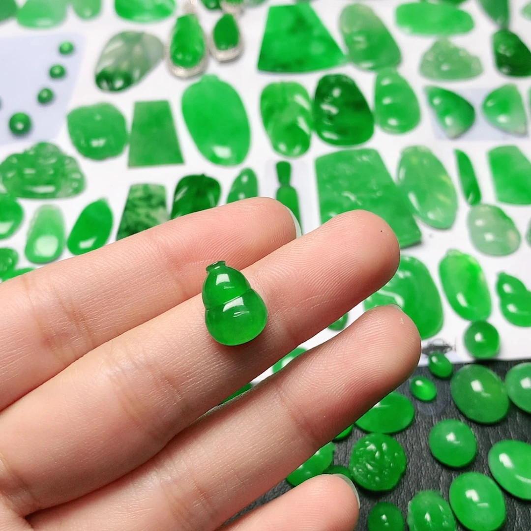 【闪购商品】翡翠颈饰未镶嵌豆*灯翡翠