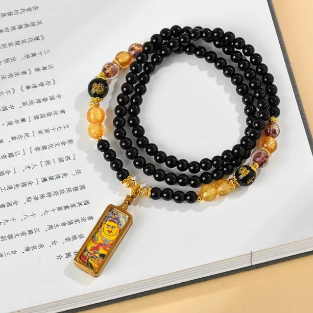 饰品东来运转