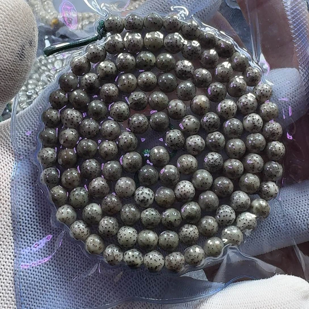 星月菩提手串刮***.星月菩提7mm石玉料圆珠（粗星）