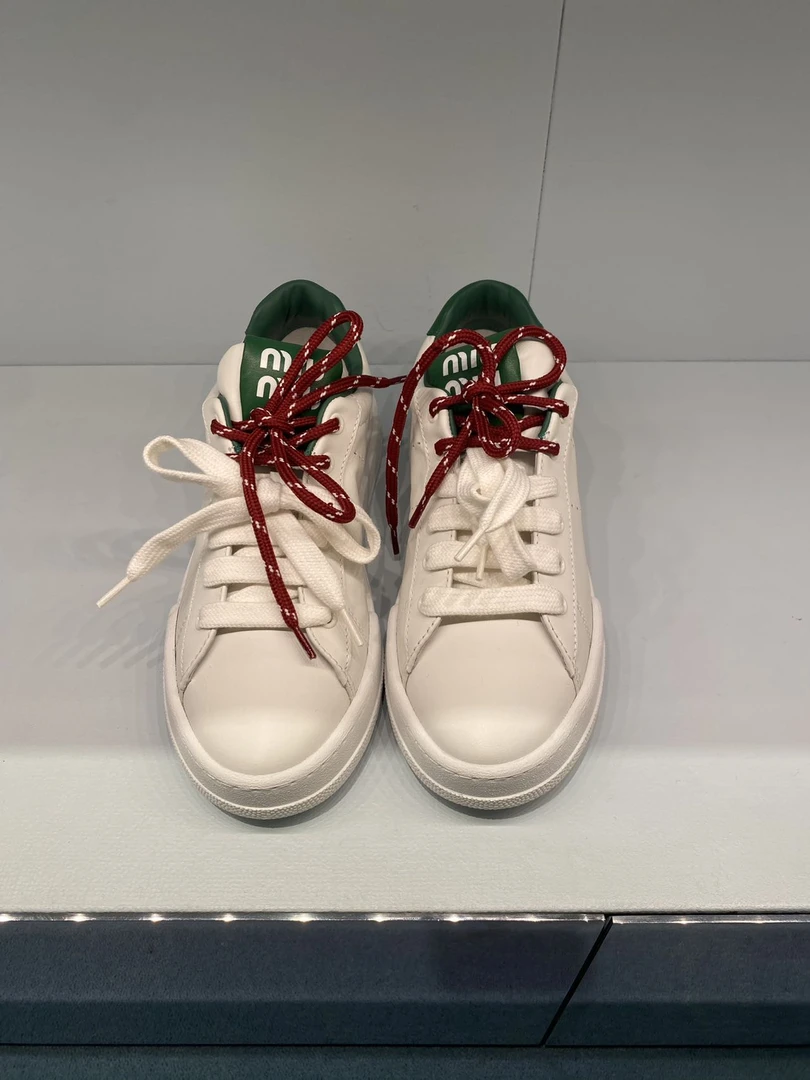 全新未使用 MIU MIU/缪缪 miumiu小白鞋绿色内衬