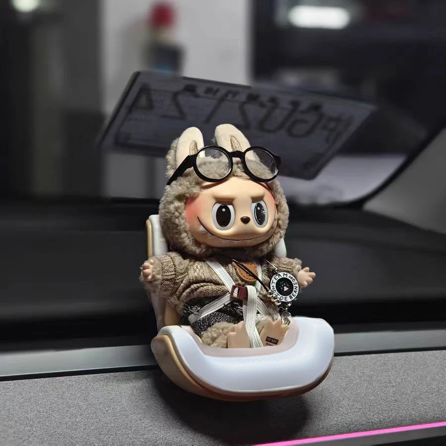 泡泡玛特拉布布labubu适配安全座椅车载玩偶摆件汽车出风口装饰品