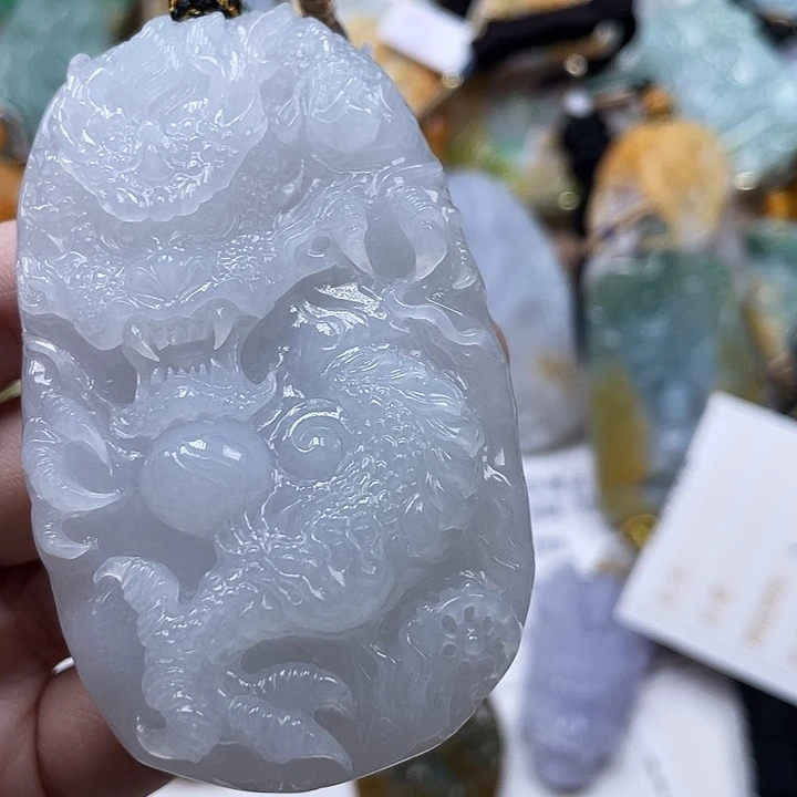 微***拂颈饰未镶嵌翡翠天然