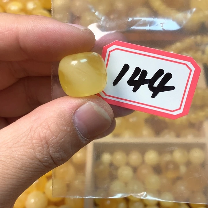 琥珀未镶嵌珠宝奇石老型18