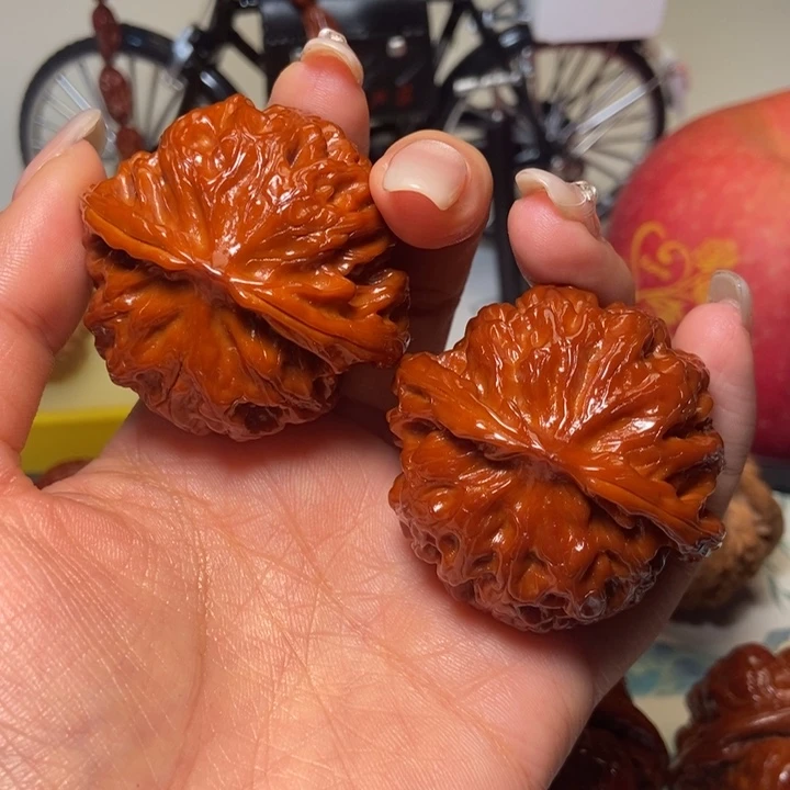 泓***球文玩核桃吊坠苹果园45苹果园