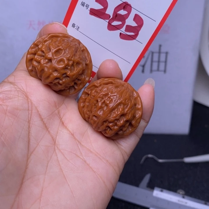 文玩核桃把件283，33宫灯色差