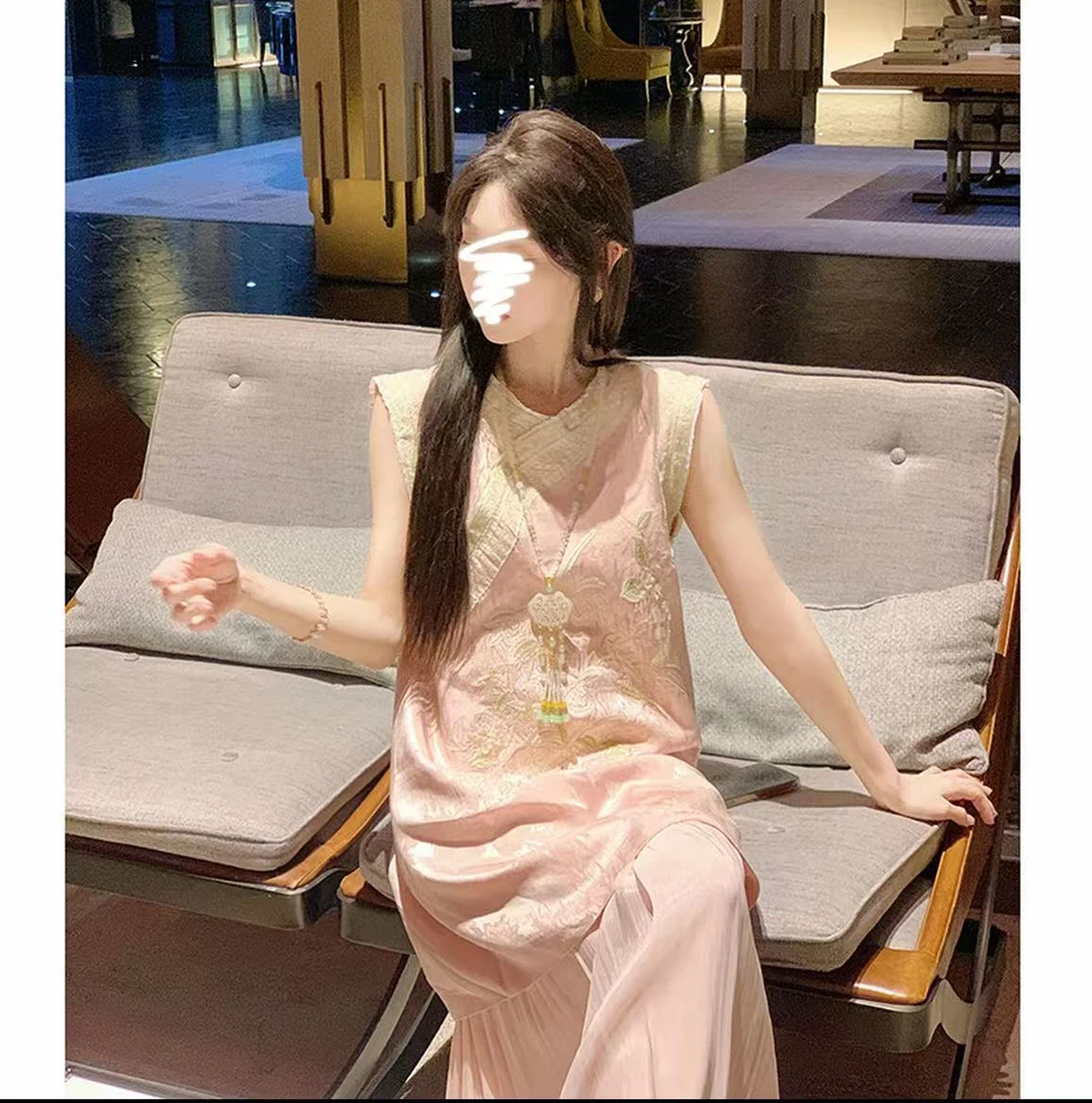 新中式刺绣薄款立领无袖裙2025女装夏季中国风时尚连衣裙