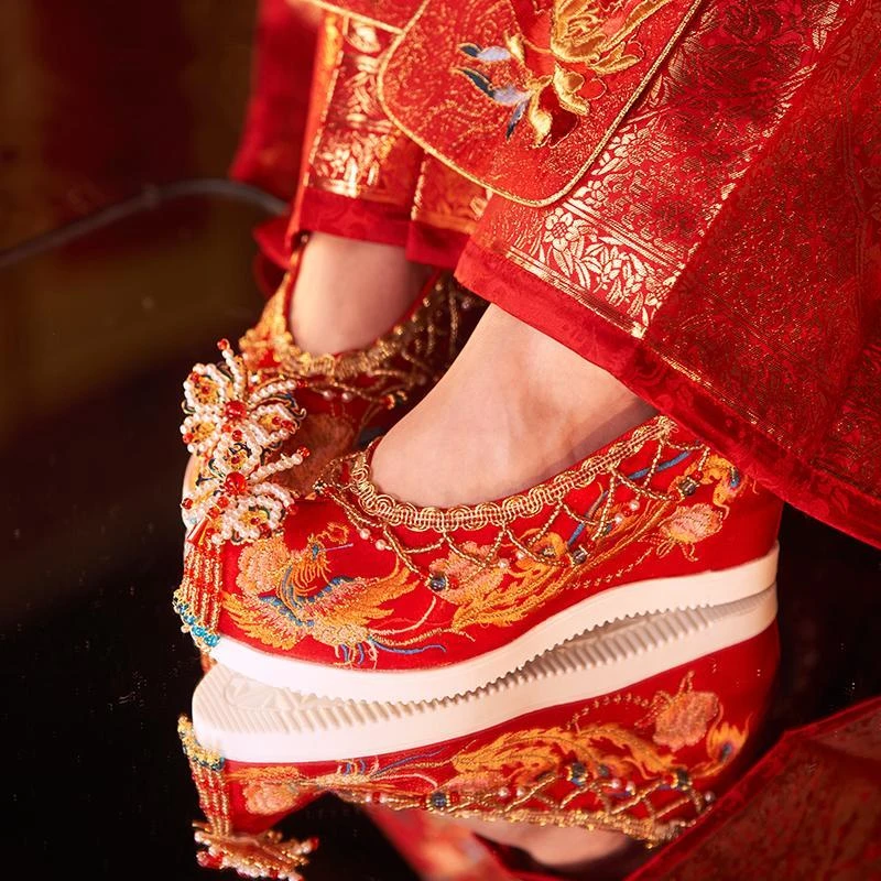 中式秀禾婚鞋女原创红色增高古风汉服鞋复古夏季结婚鞋坡跟绣花鞋