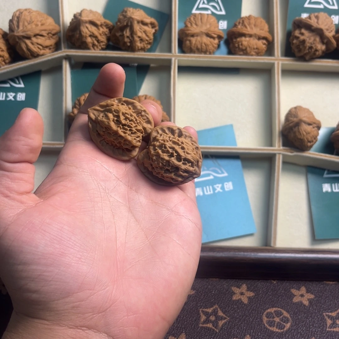 龙鳞全品无休文玩