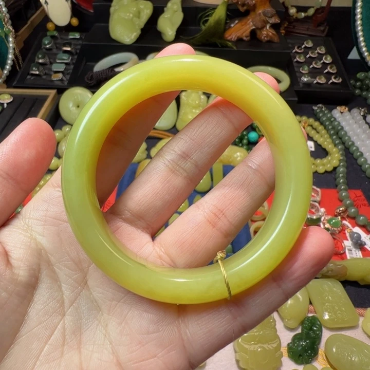 和田玉（黄玉）颈饰未镶嵌