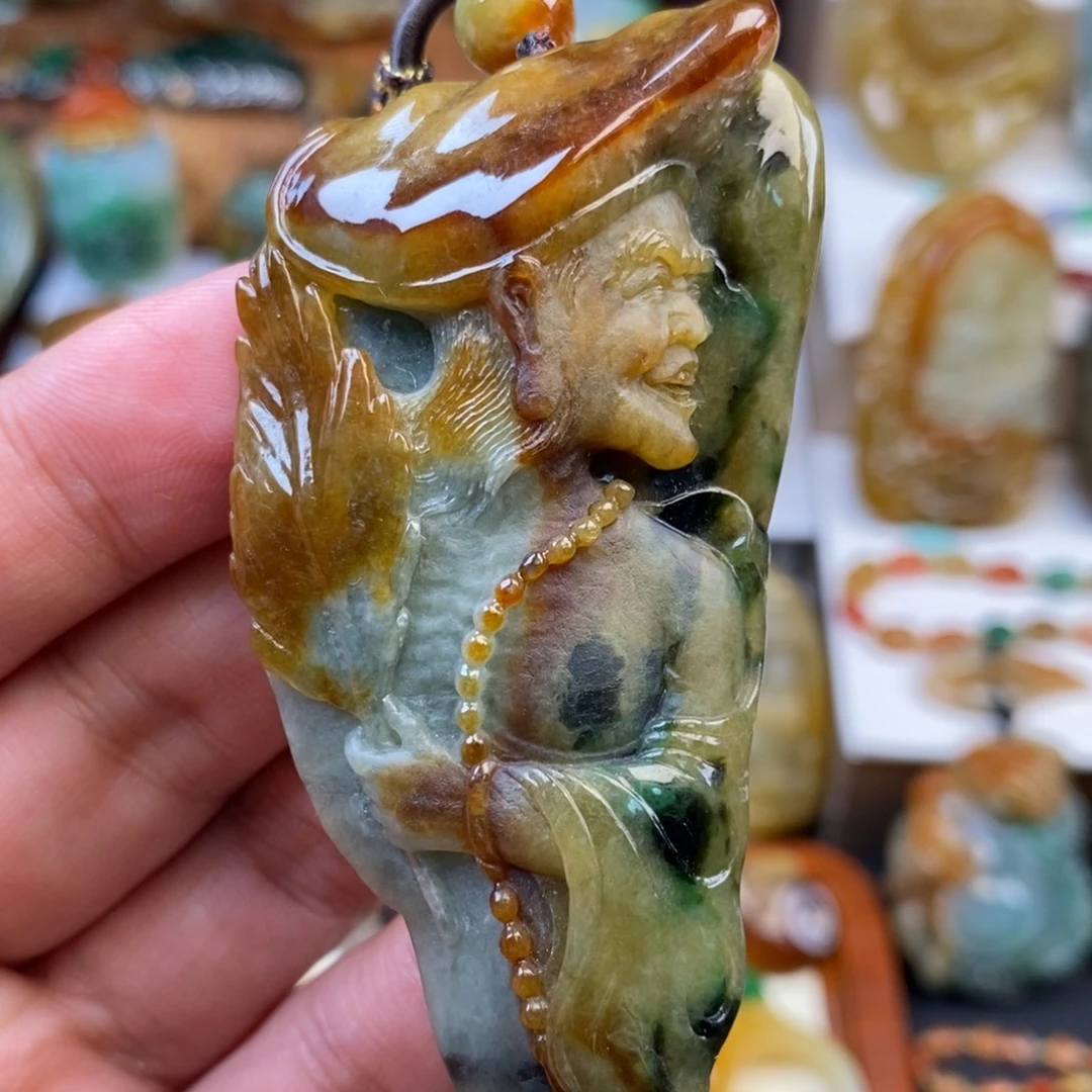 翡翠未镶嵌颈饰济公活佛