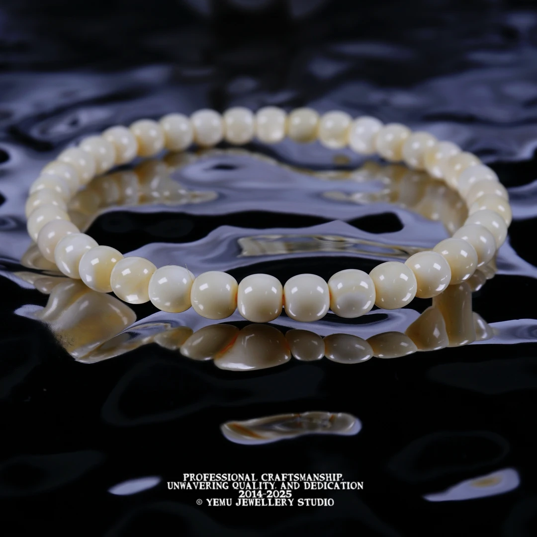 5毫米浓白袖里串编号300358 一物一拍天然俄料蜜蜡