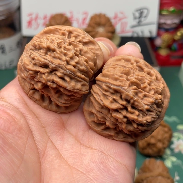 【闪购商品】文玩核桃吊坠42全品楼