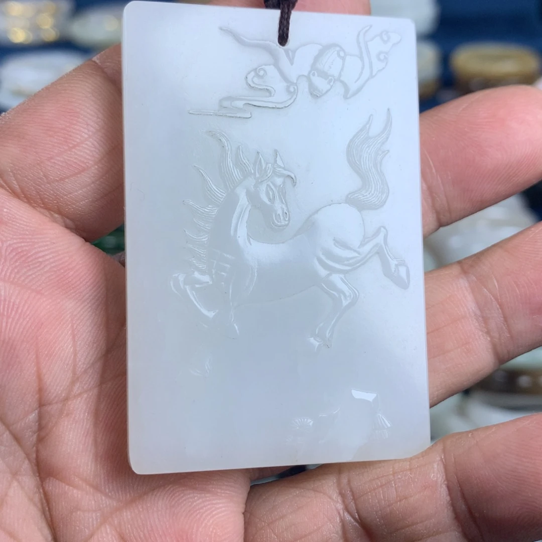 壹***羊和田玉未镶嵌颈饰