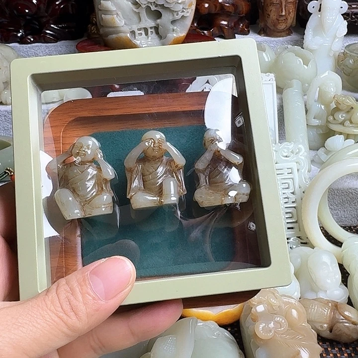 木***画瓷片新号开播瓷盘一件