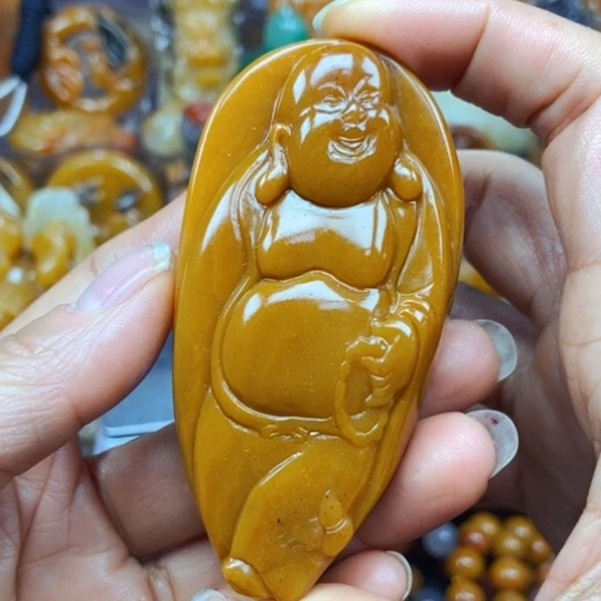 石英质玉（黄龙玉）未镶嵌颈饰