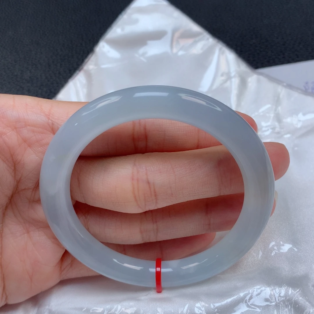 翡翠手镯未镶嵌天然