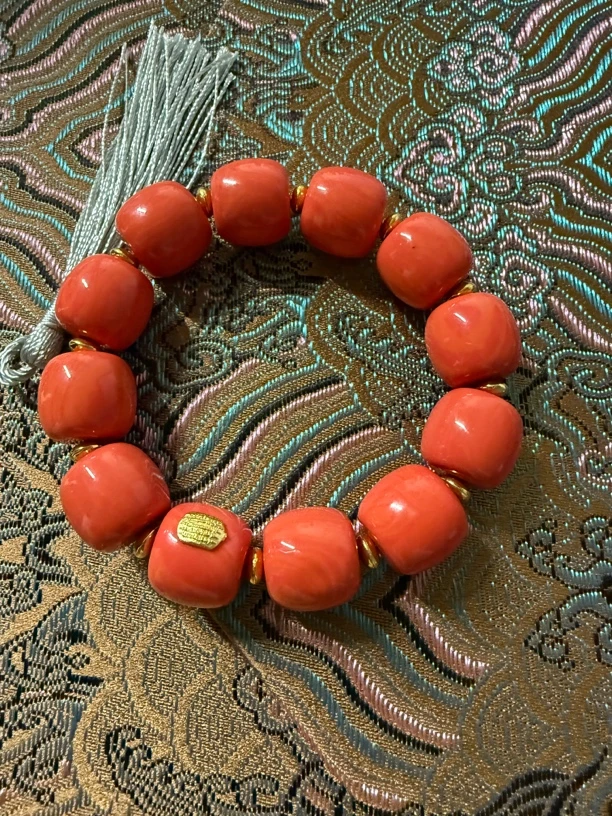 红珠链三姑娘算盘珠