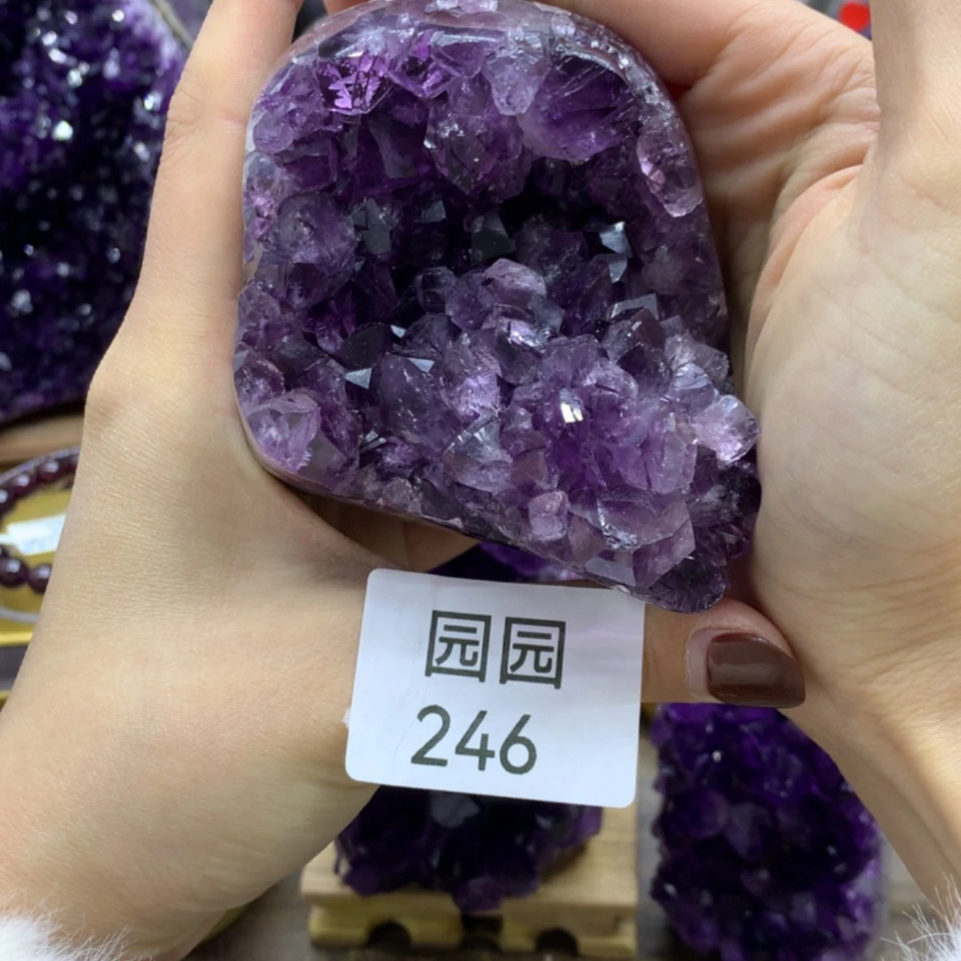 紫晶大型摆件（非配饰）未镶嵌